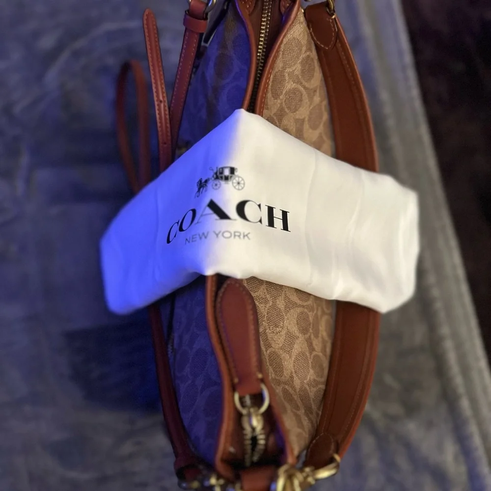 🔥Coach Signature Canvas and Red Leather Shoulder Bag - Picture 14 of 14